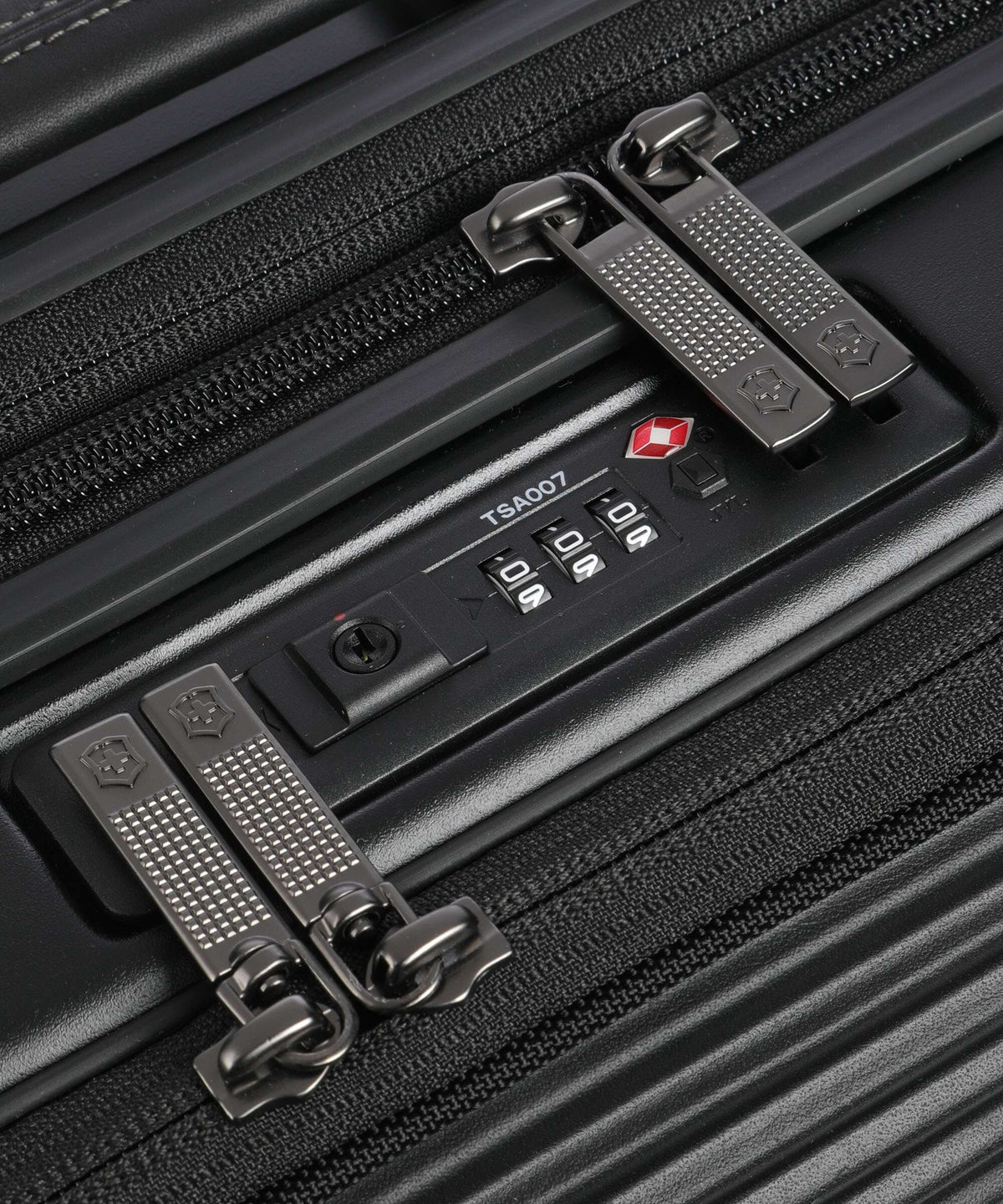 Victorinox Mythic Global Spinner (4 wheels) black