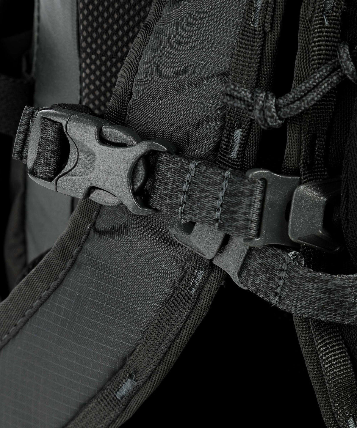 Thule Stir 25 M Hiking backpack obsidian