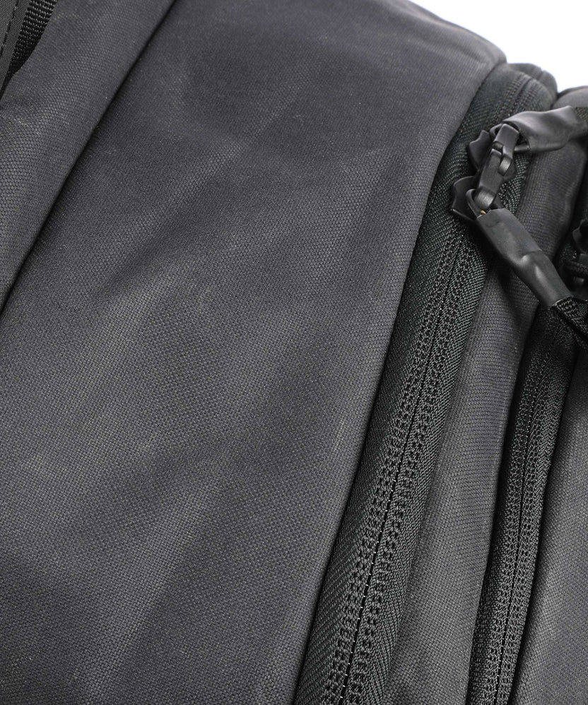 Thule Aion 40 Travel backpack black