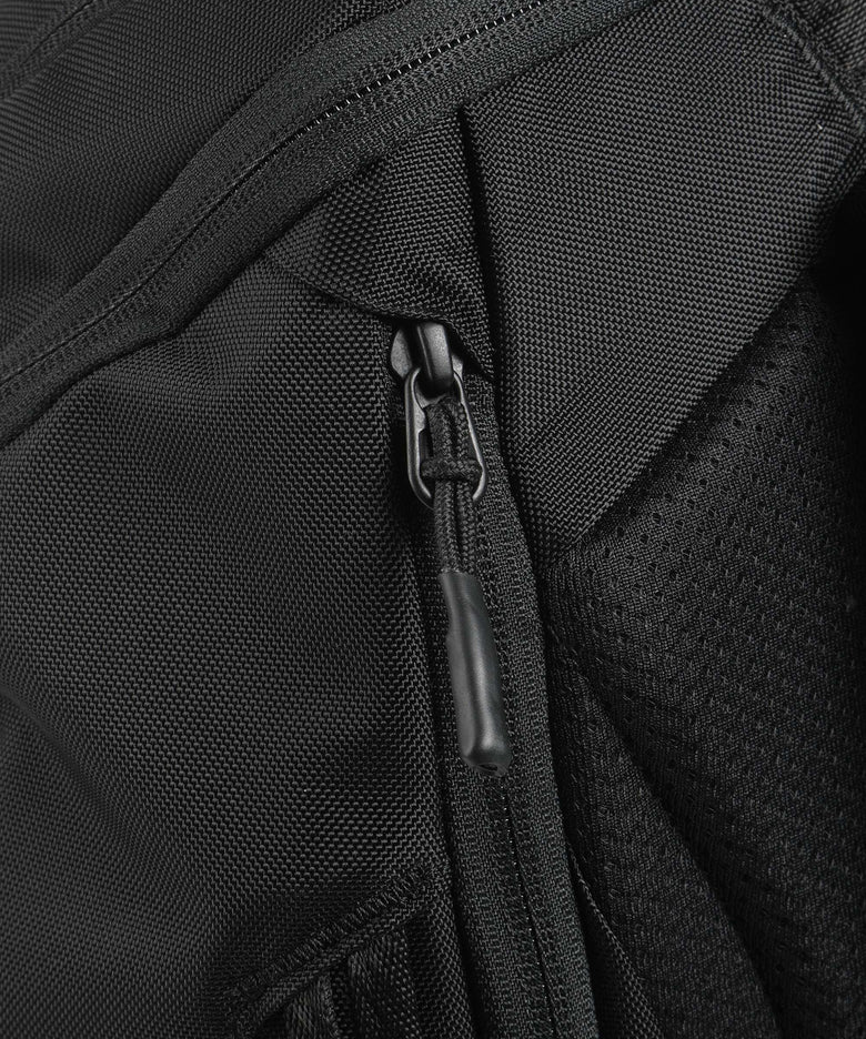 Thule Chasm 26 Backpack black