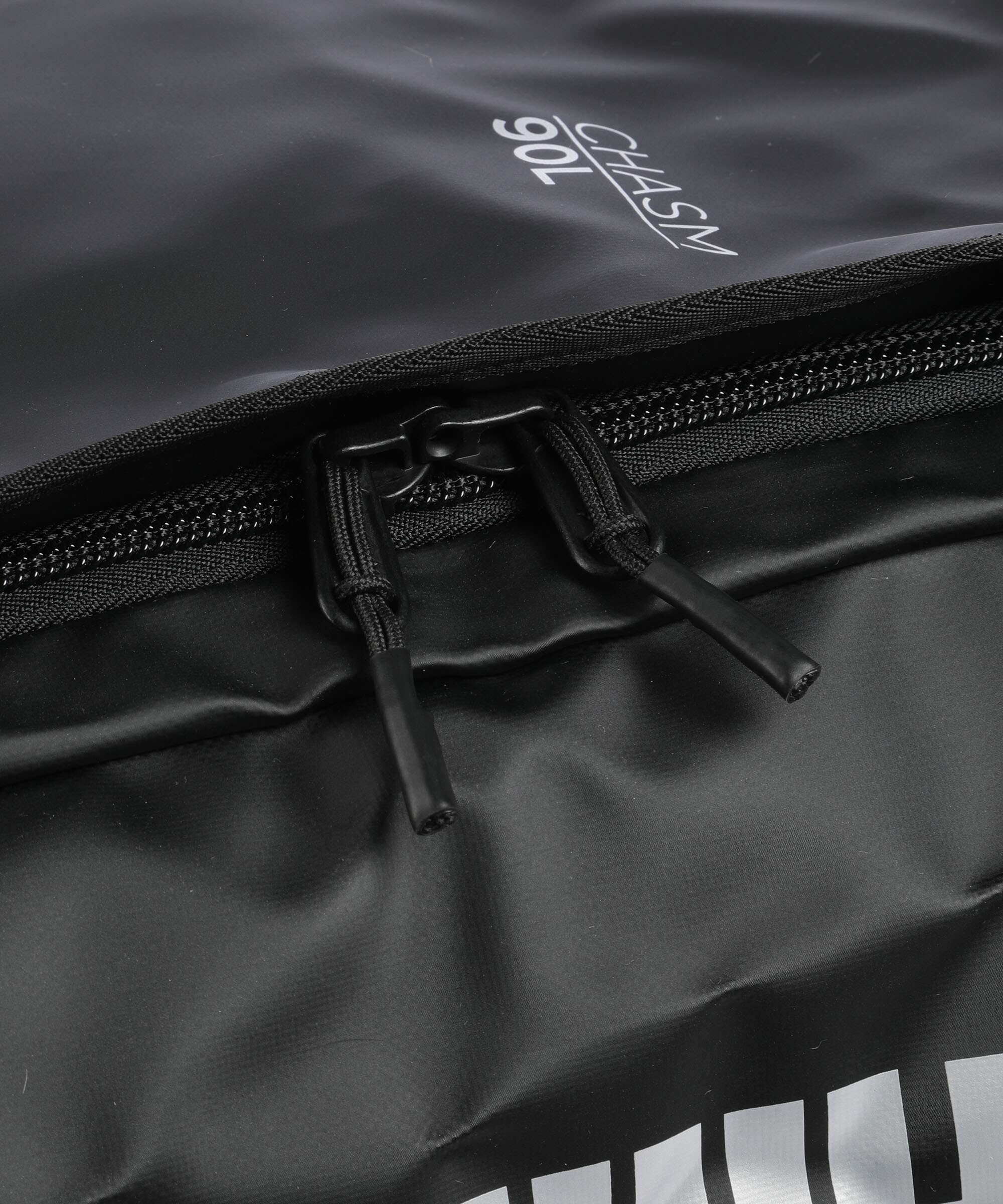 Thule Chasm 90 Travel bag black