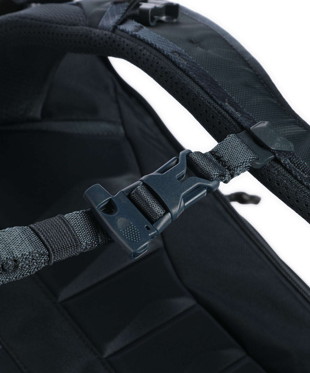 Thule Landmark 70 Travel backpack darkest blue