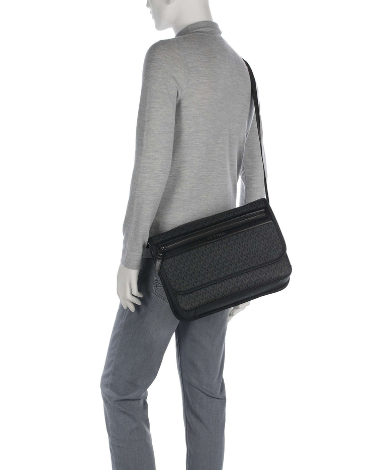 Michael Kors Jet Set Messenger bag black