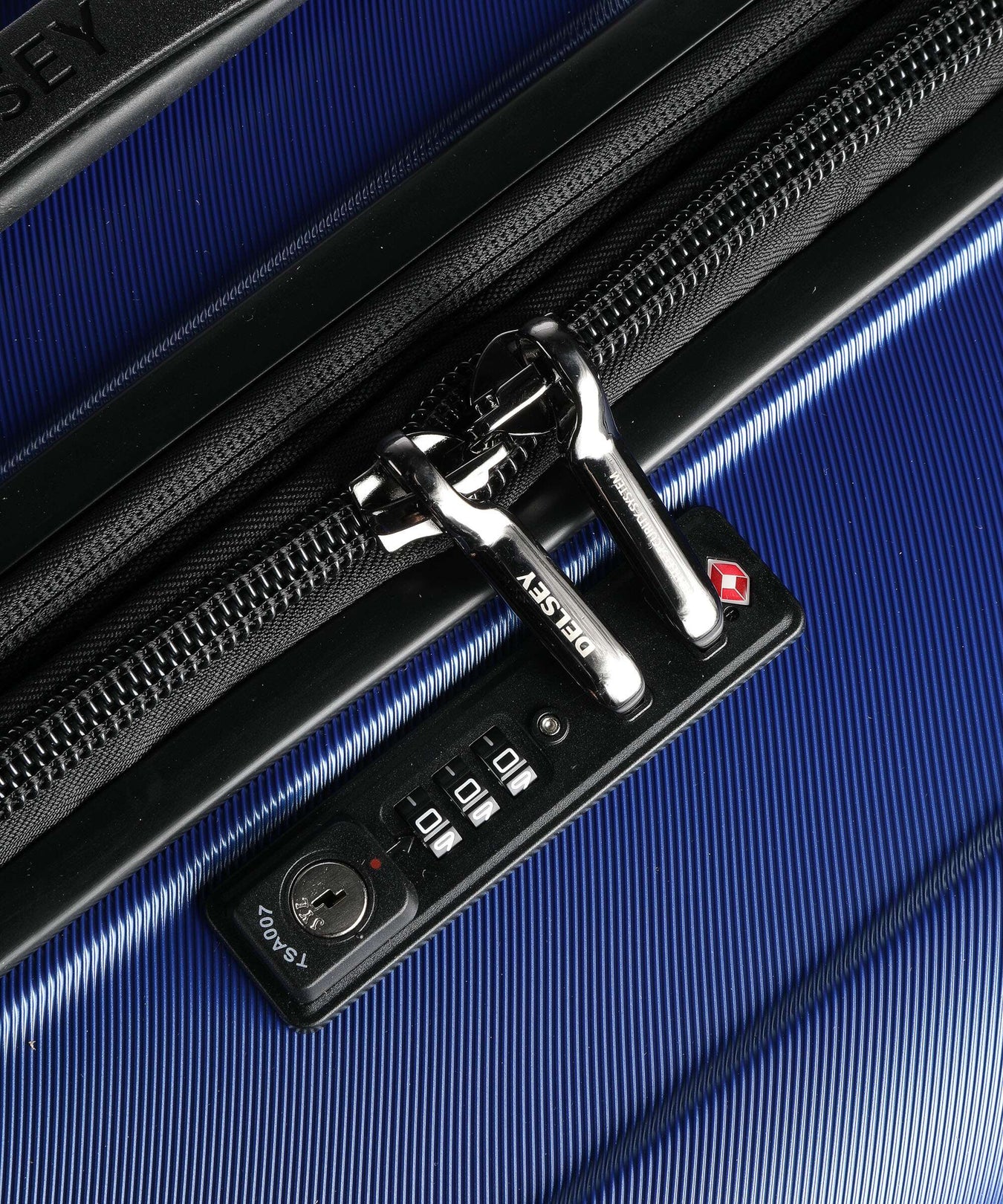 Delsey Paris Shadow 5.0 Spinner (4 wheels) blau