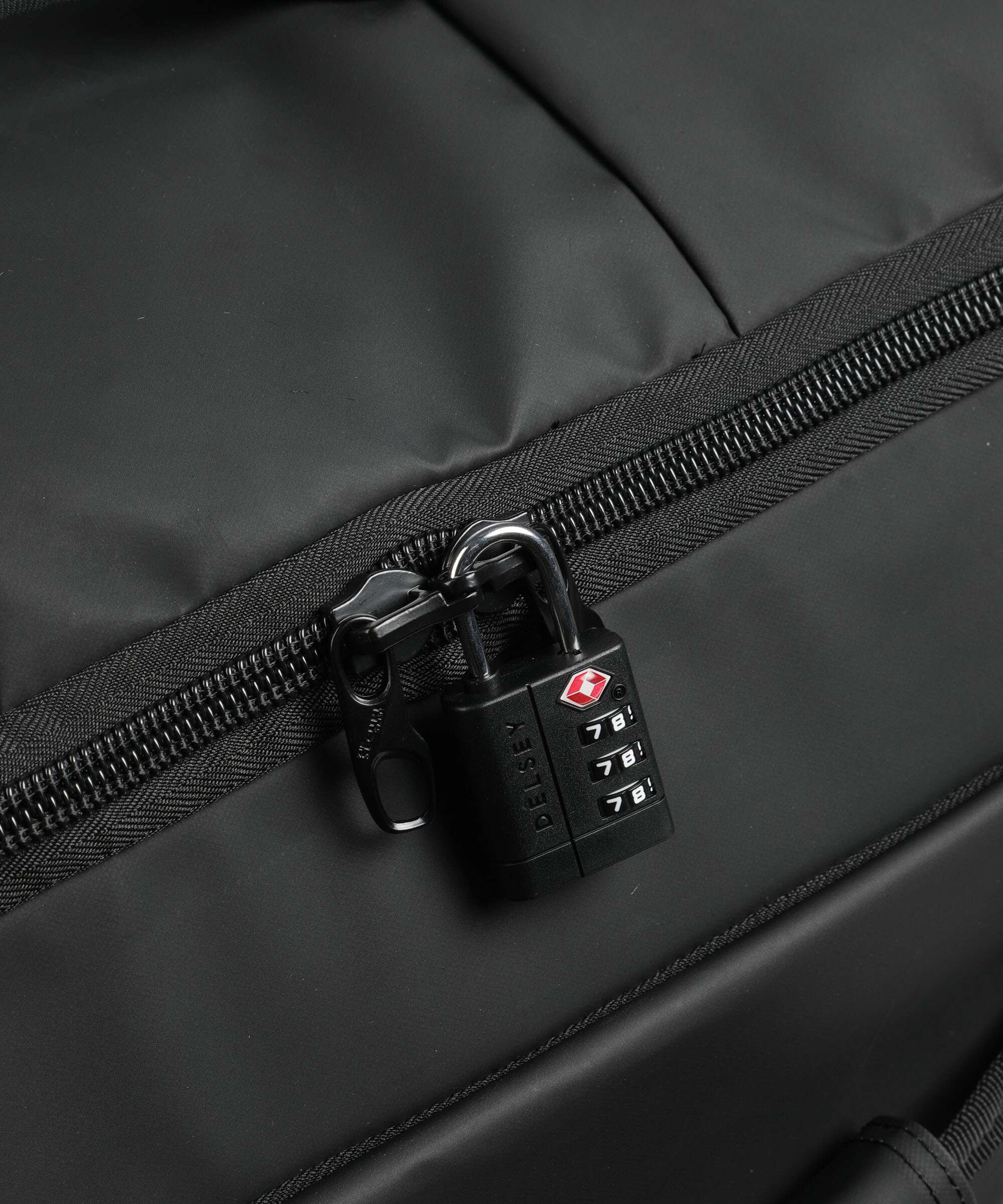 Delsey Paris Aventure Weekend bag schwarz