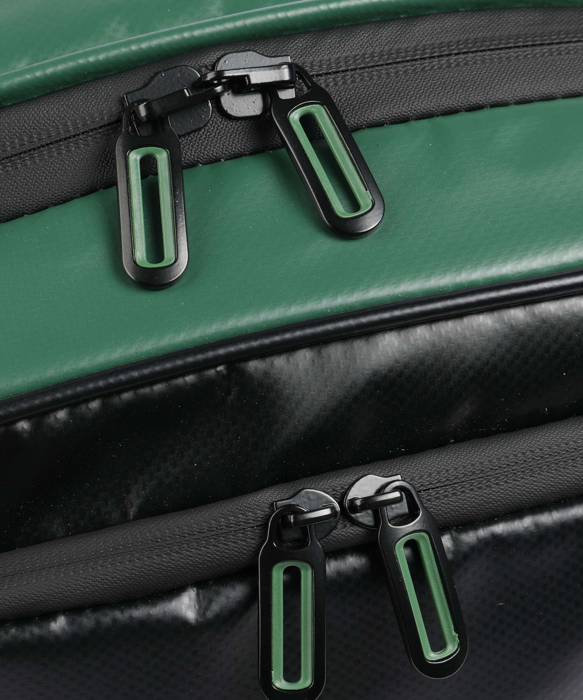 Travelite Basics Travel bag with wheels grün