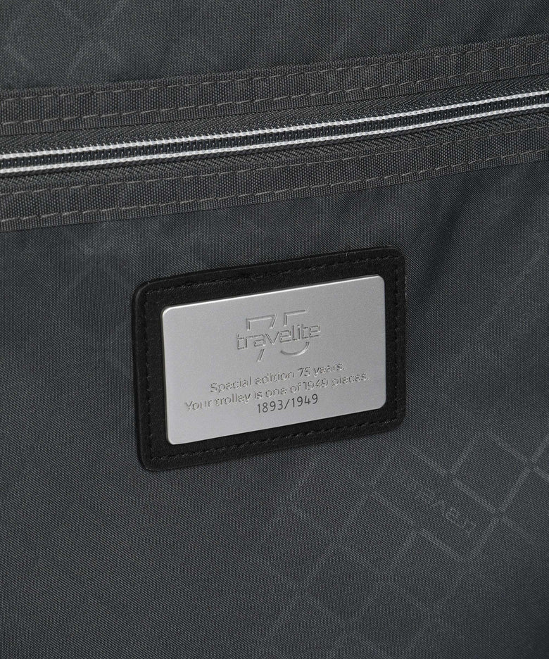 Travelite Next Spinner (4 wheels) silber/grün