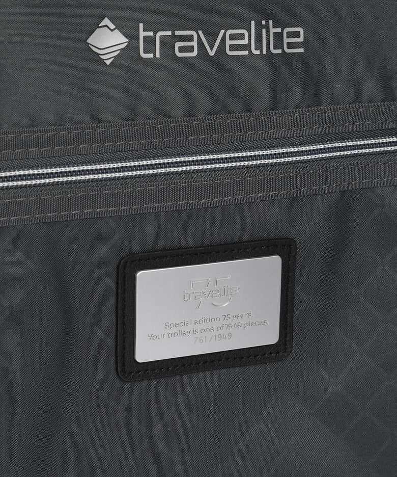 Travelite Next Spinner (4 wheels) silber/grün