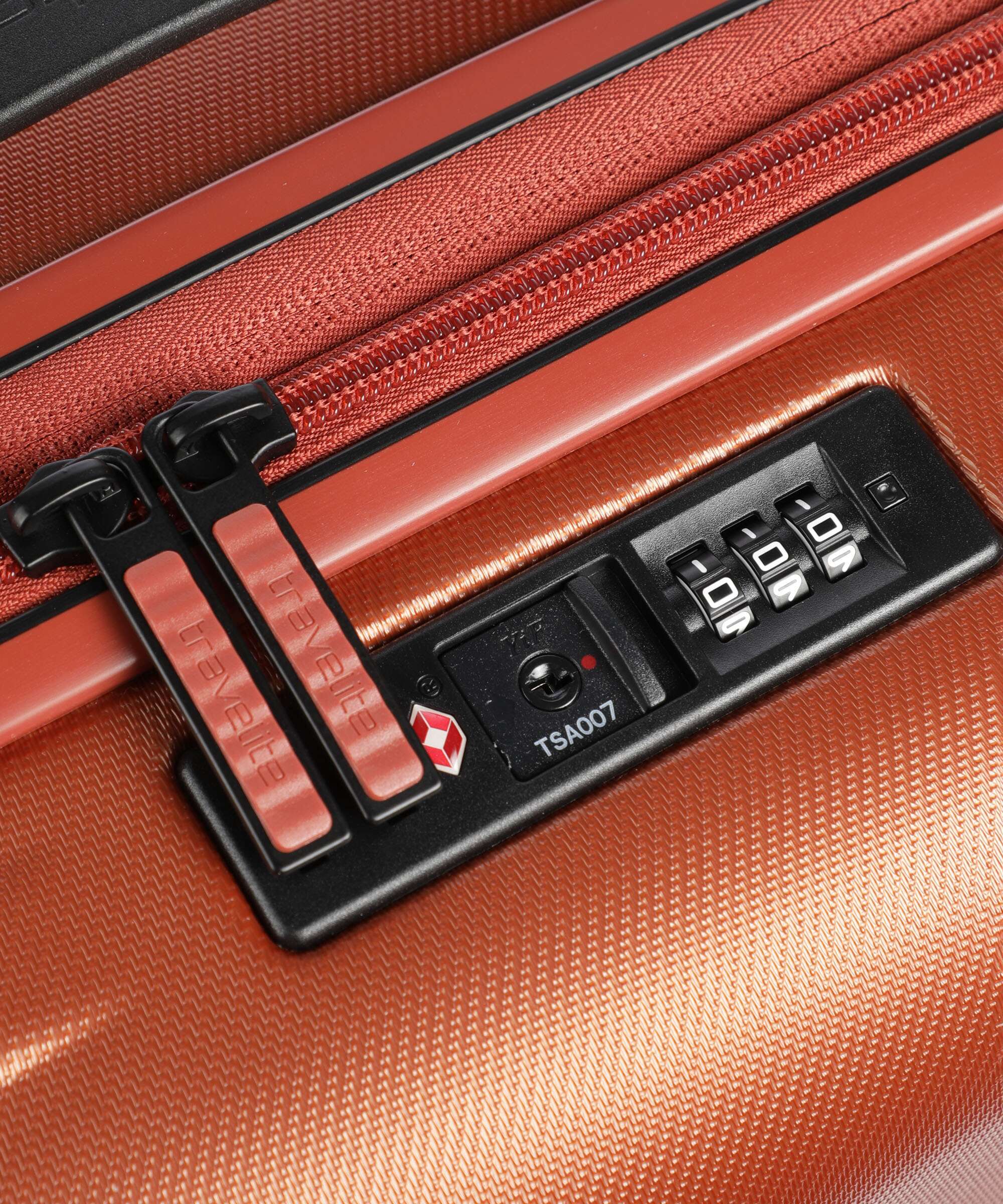 Travelite Dynamiic Spinner (4 wheels) kupfer