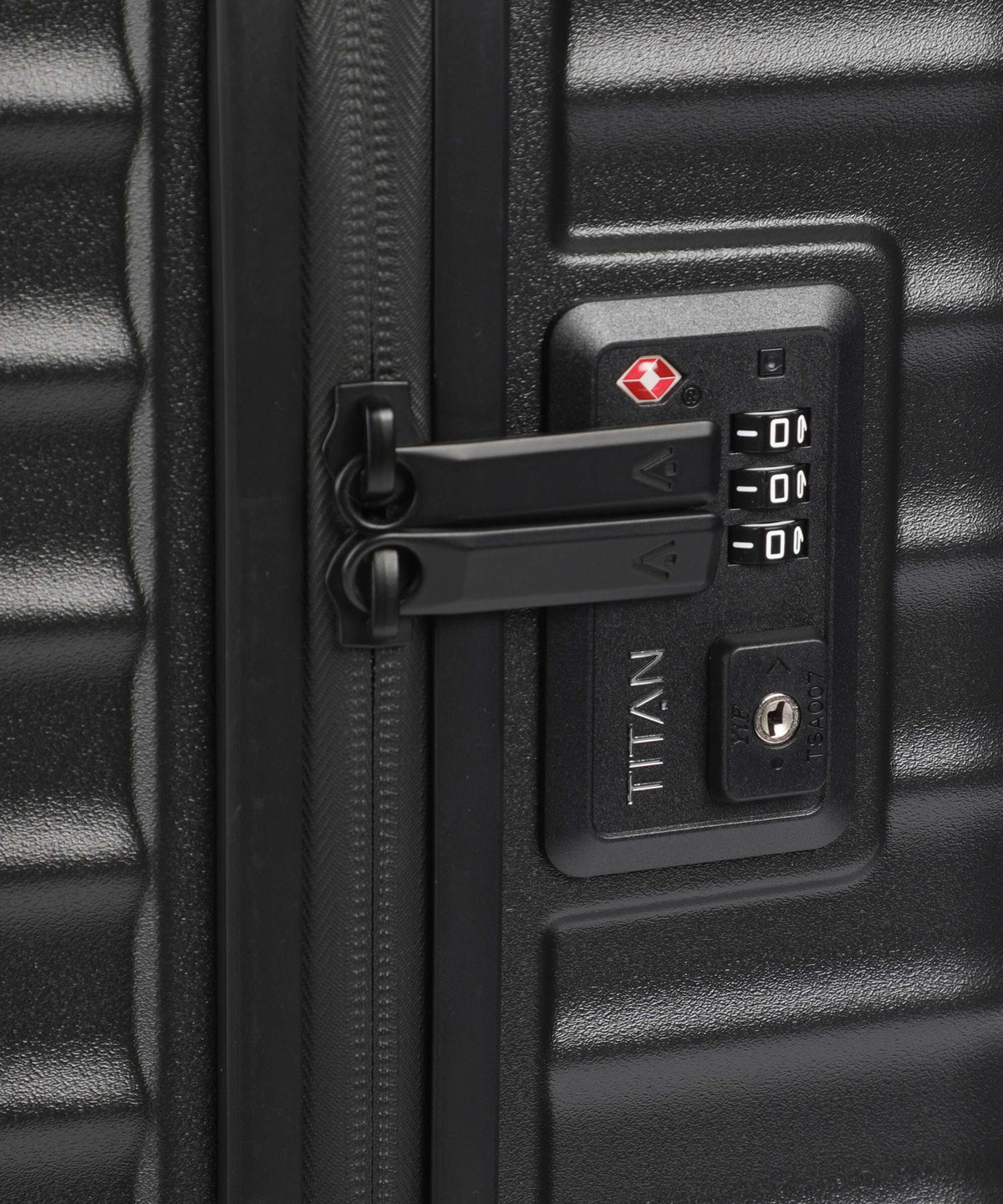 Titan Upgrade Spinner (4 wheels) nightshade black