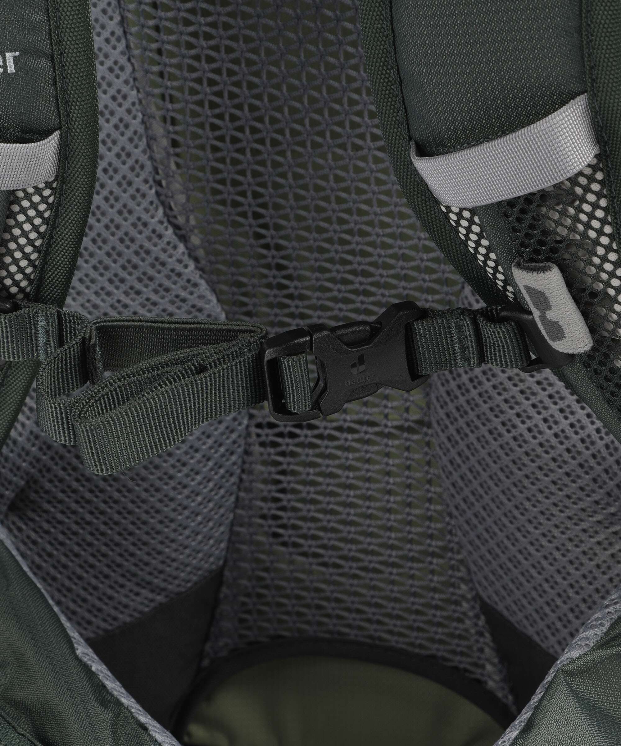 Deuter Futura 27 Hiking backpack grove/ivy