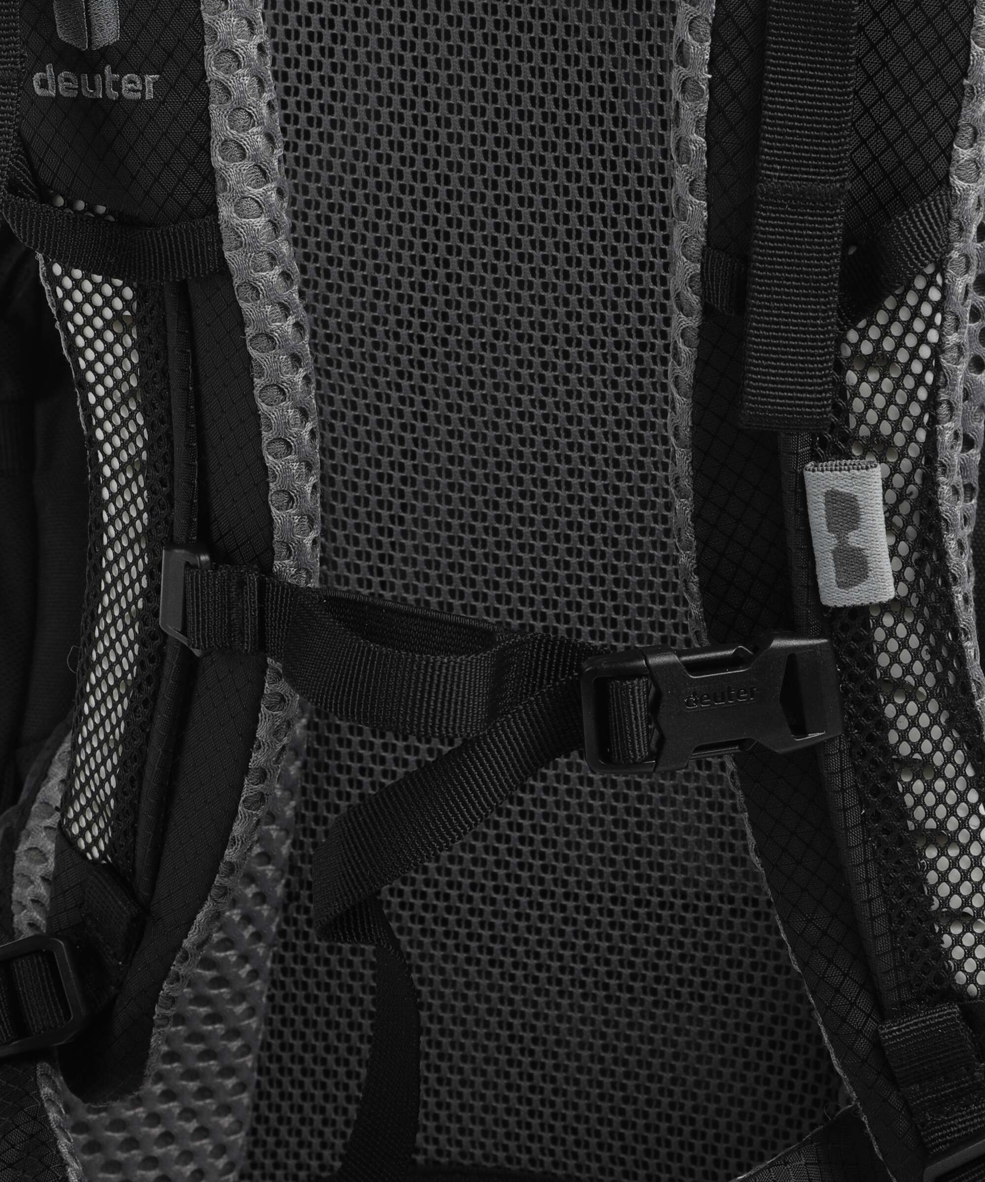 Deuter Futura 25 SL Hiking backpack black
