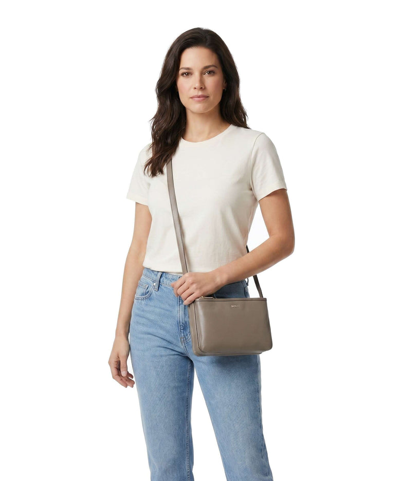 BOSS Sandy Trio Crossbody bag brown overflow