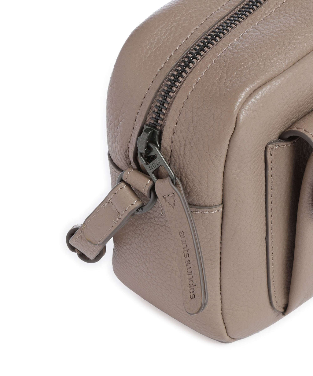 Aunts & Uncles Philocalists Posh Crossbody bag portabella