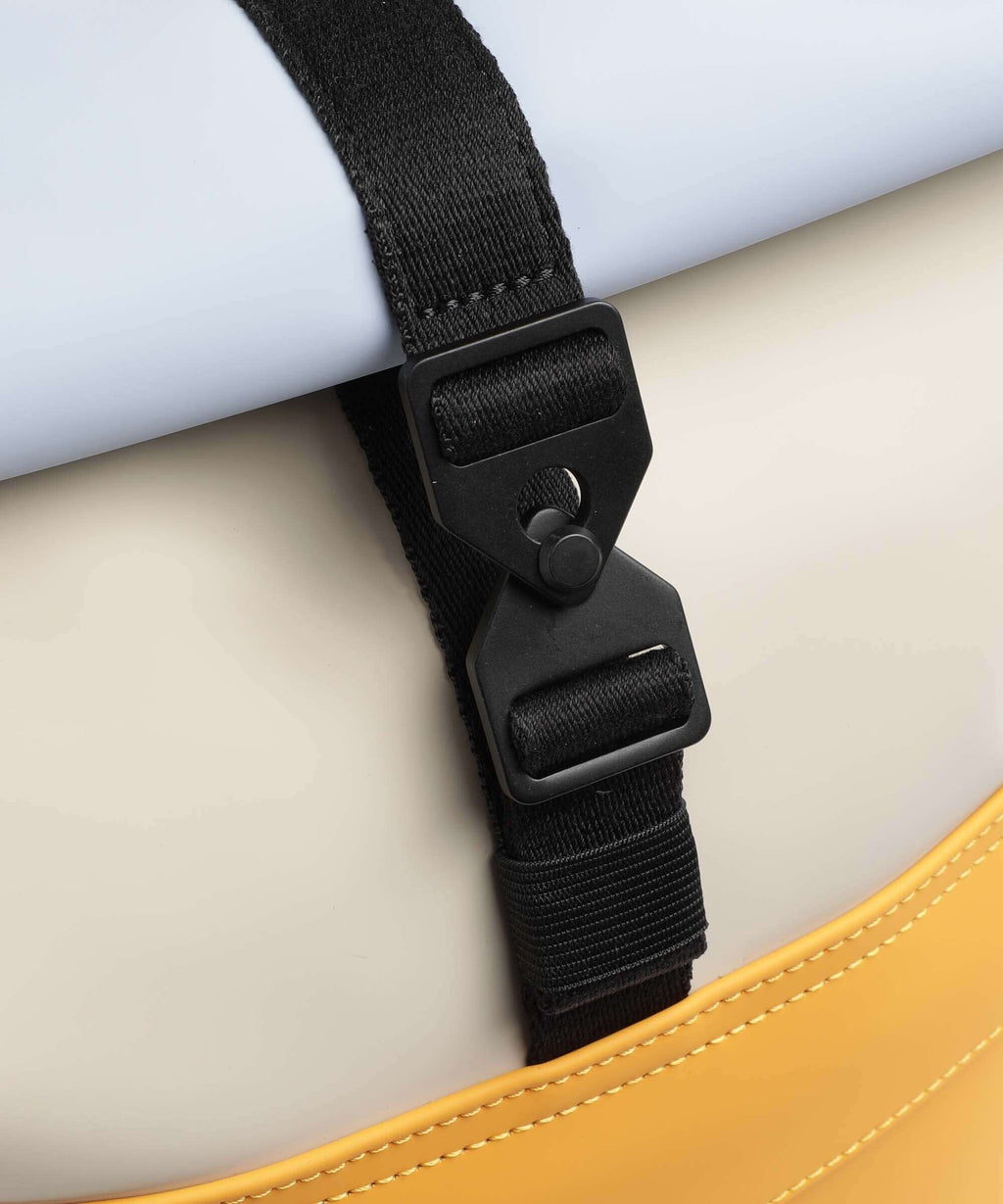 Ucon Acrobatics Lotus Jasper Mini Rolltop backpack light sand/amber