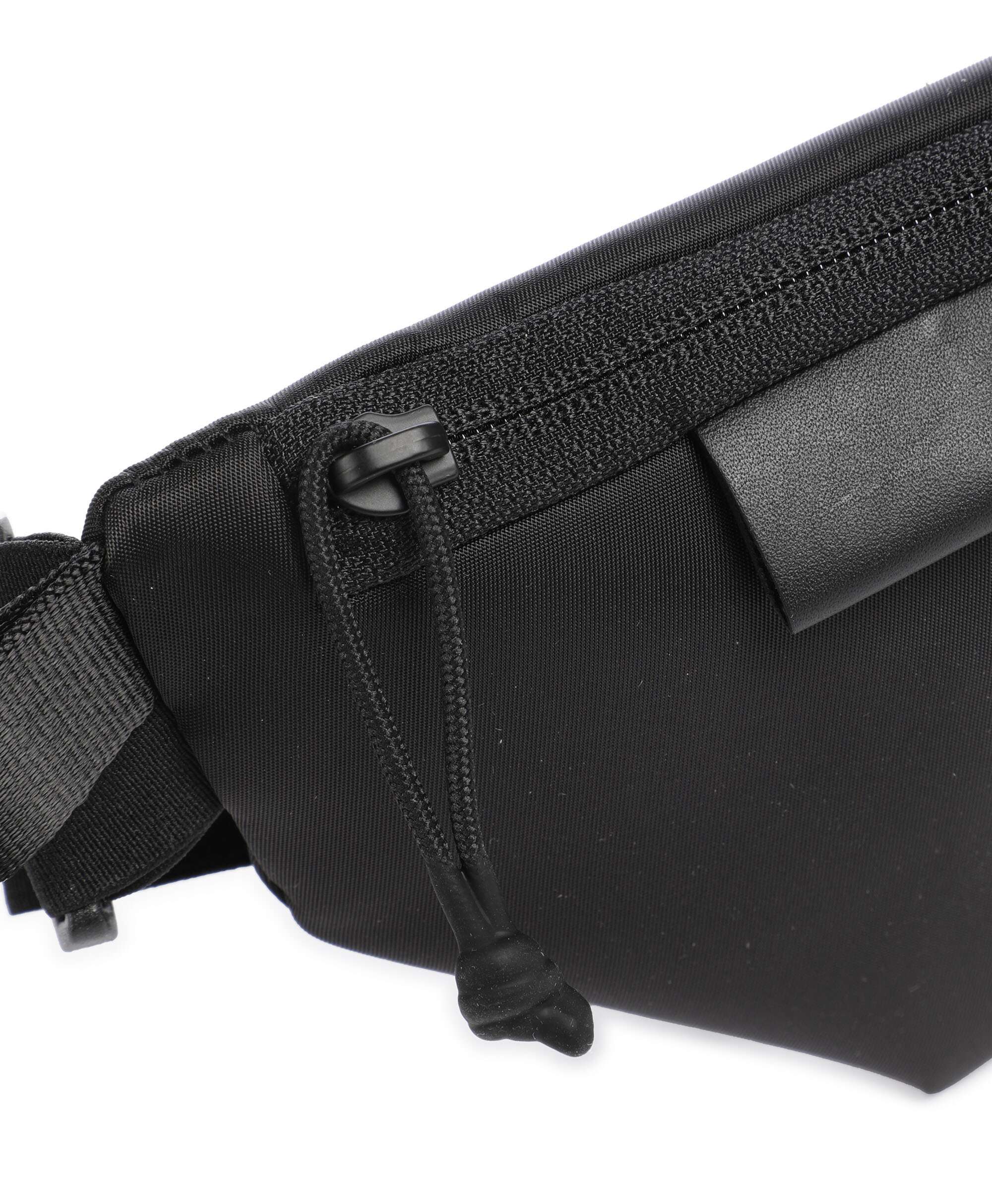 Côte&Ciel Sleek Isarau Fanny pack black