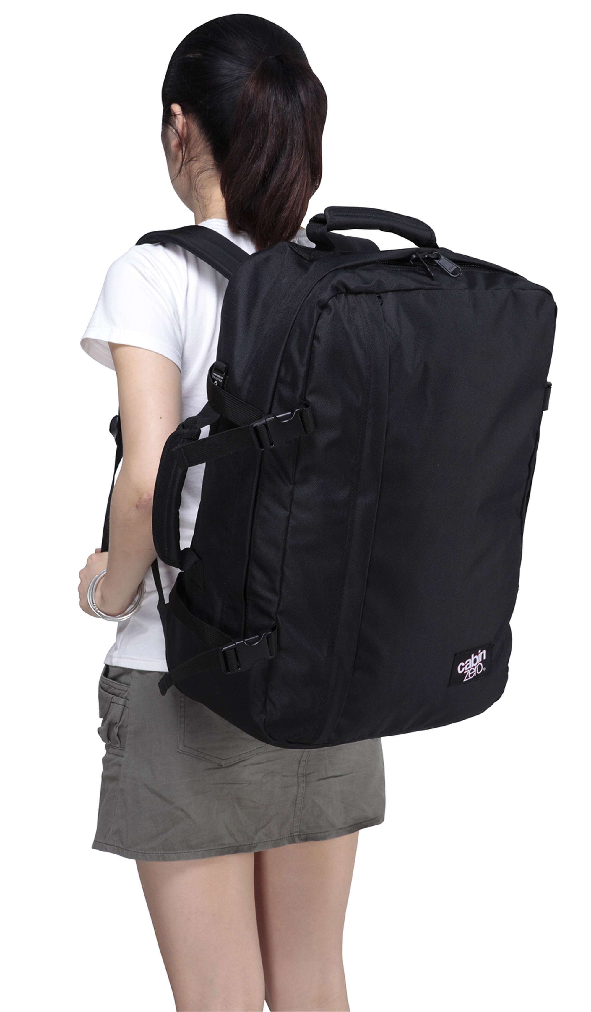 Cabin Zero Classic 44 Travel backpack gobi sands 