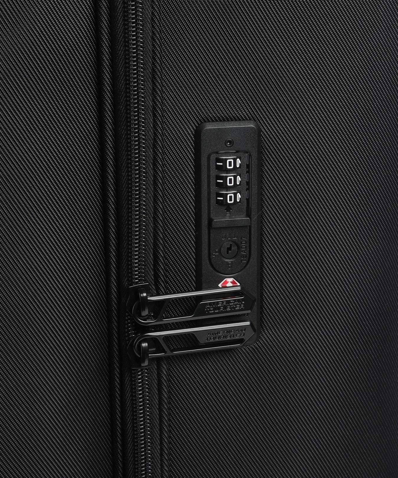 American Tourister Urban Track L Spinner (4 wheels) asphalt black