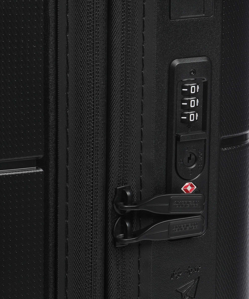 American Tourister Dashpop Disney Spinner (4 wheels) iron man