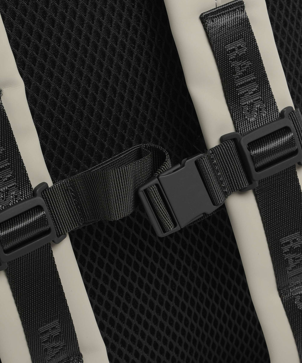 Rains Trail Rolltop backpack drift