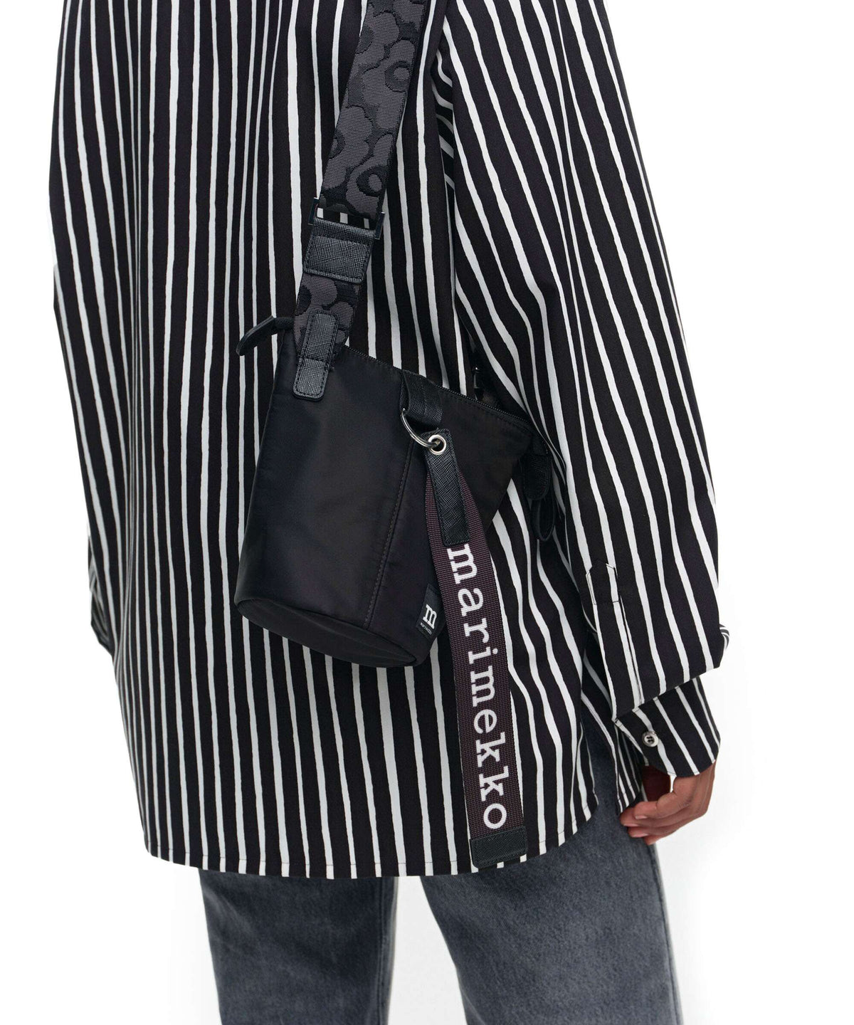 Marimekko Essential Solid Crossbody bag black