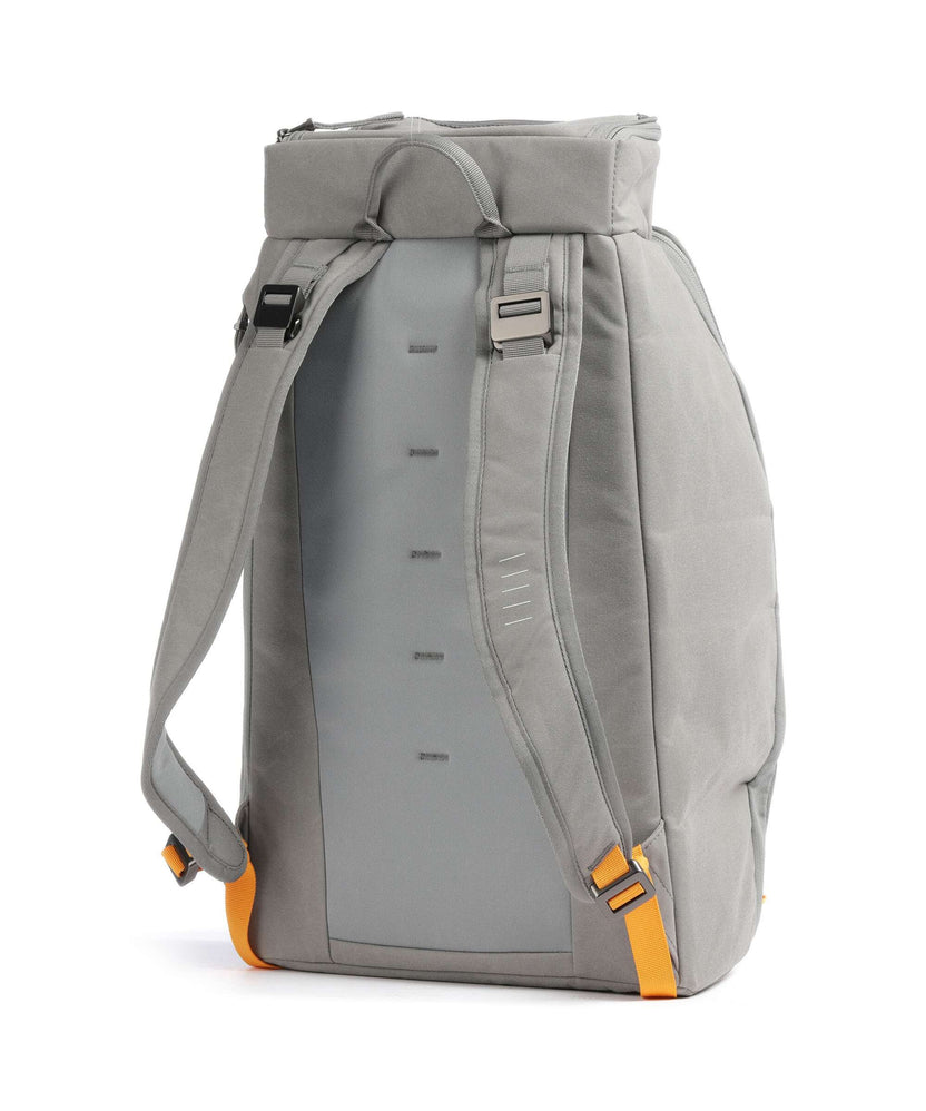 Db Hugger 25L Backpack sand grey