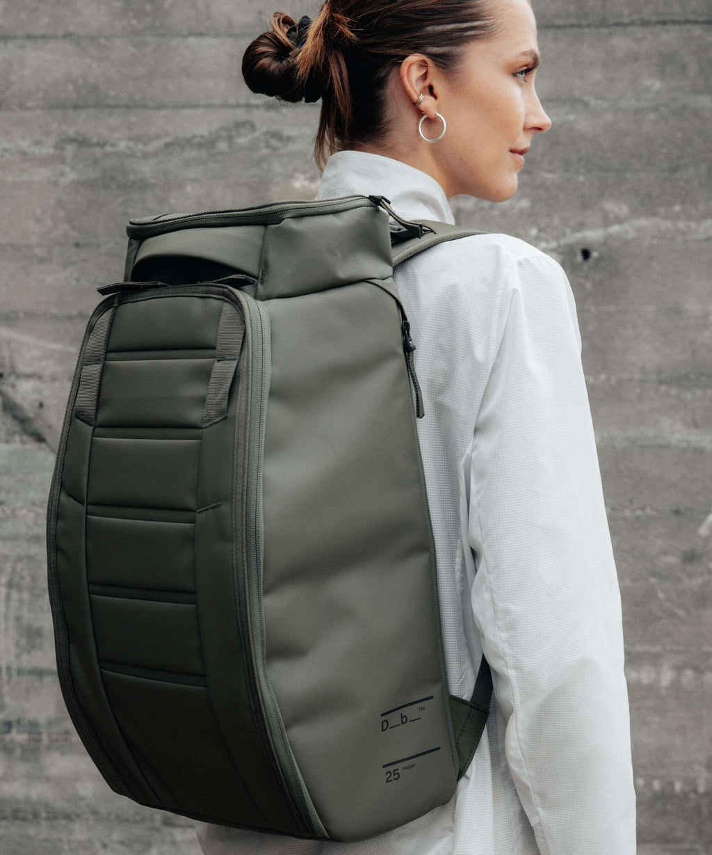 Db Hugger 25 Backpack forest green