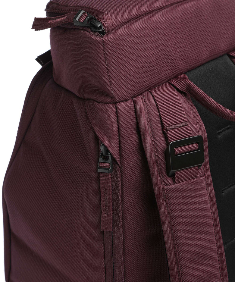 Db Hugger 25 Backpack garnet red