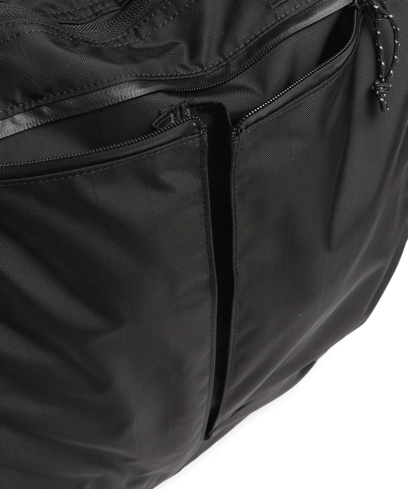 Db Utility 32 Tote bag black out