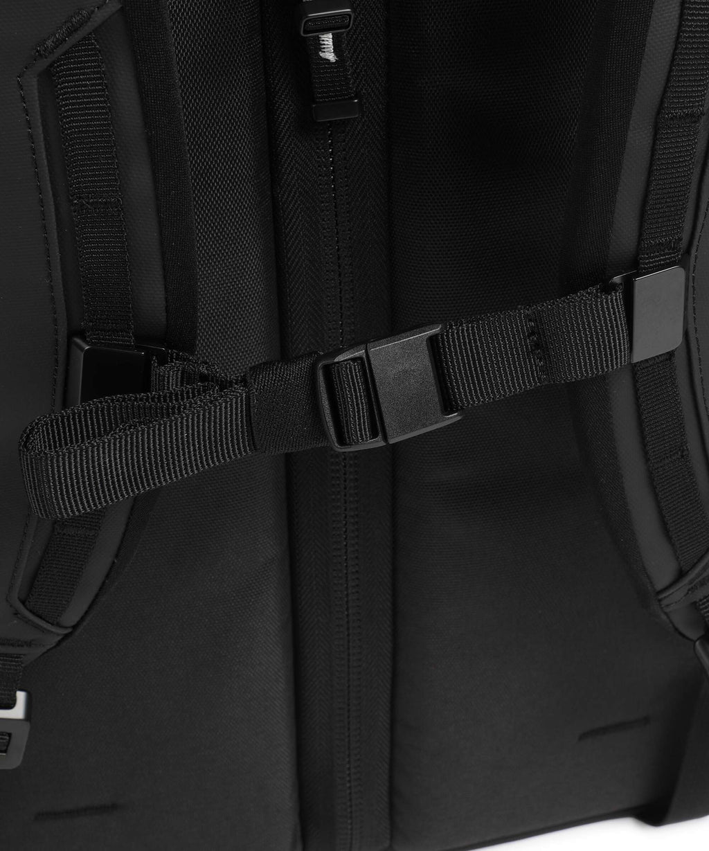 Db Roamer Pro 90 Travel backpack black out