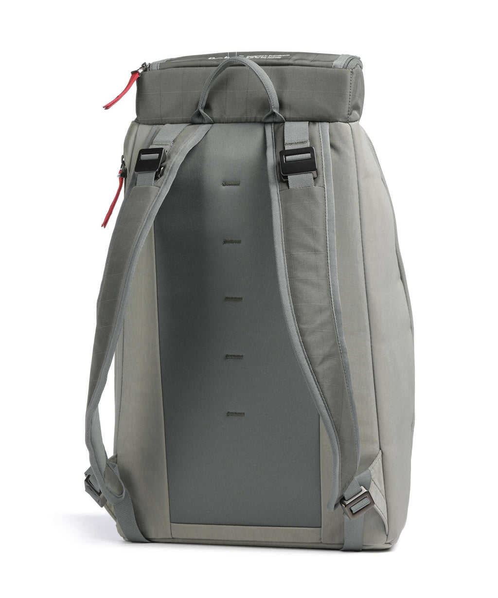 Db Hugger 25 Backpack basil green