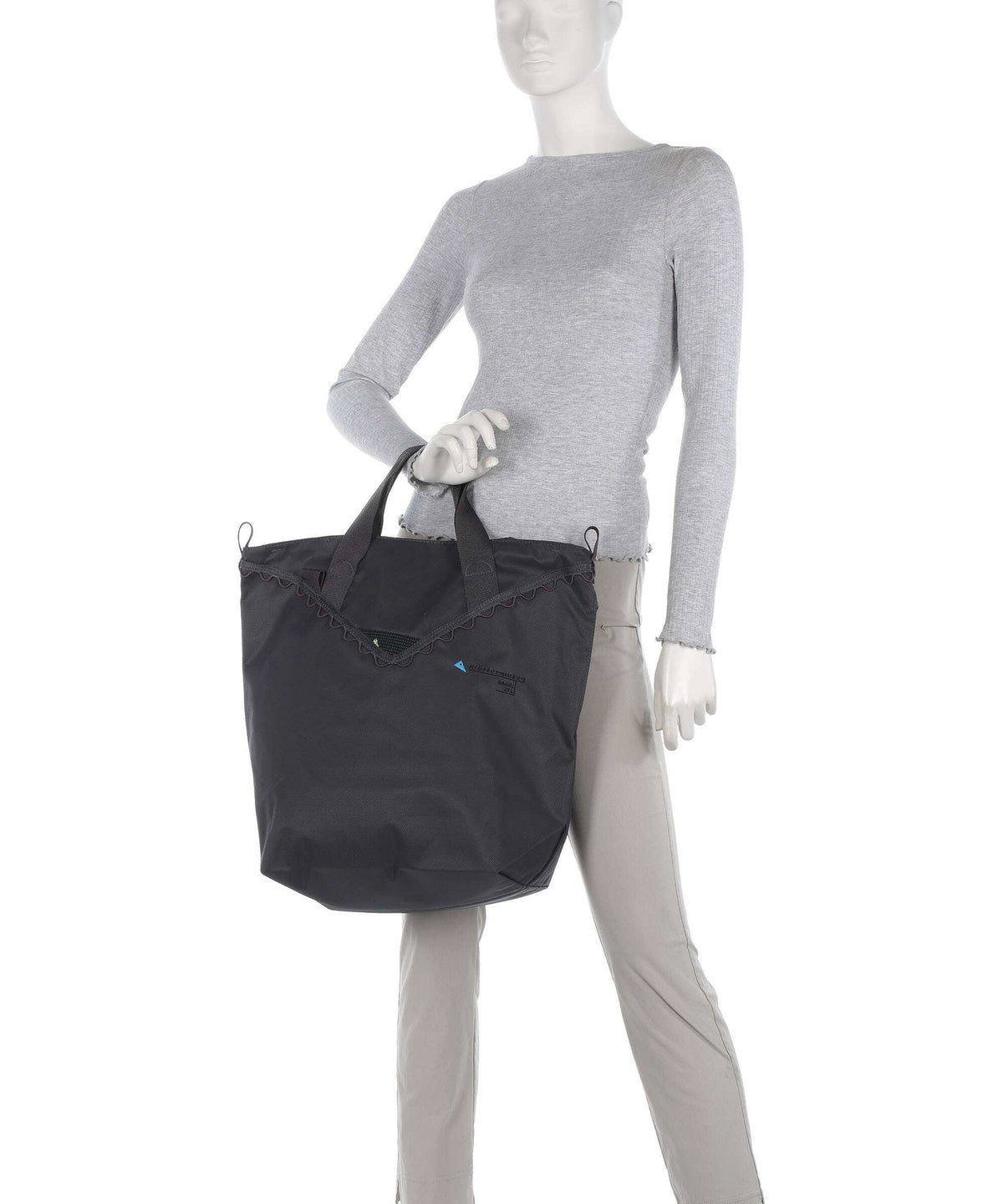 Klättermusen Baggi 22 Tote bag raven