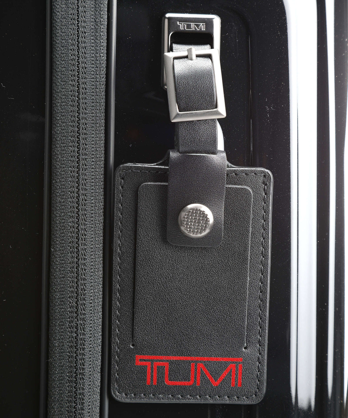 tumi V4 Spinner (4 wheels) black