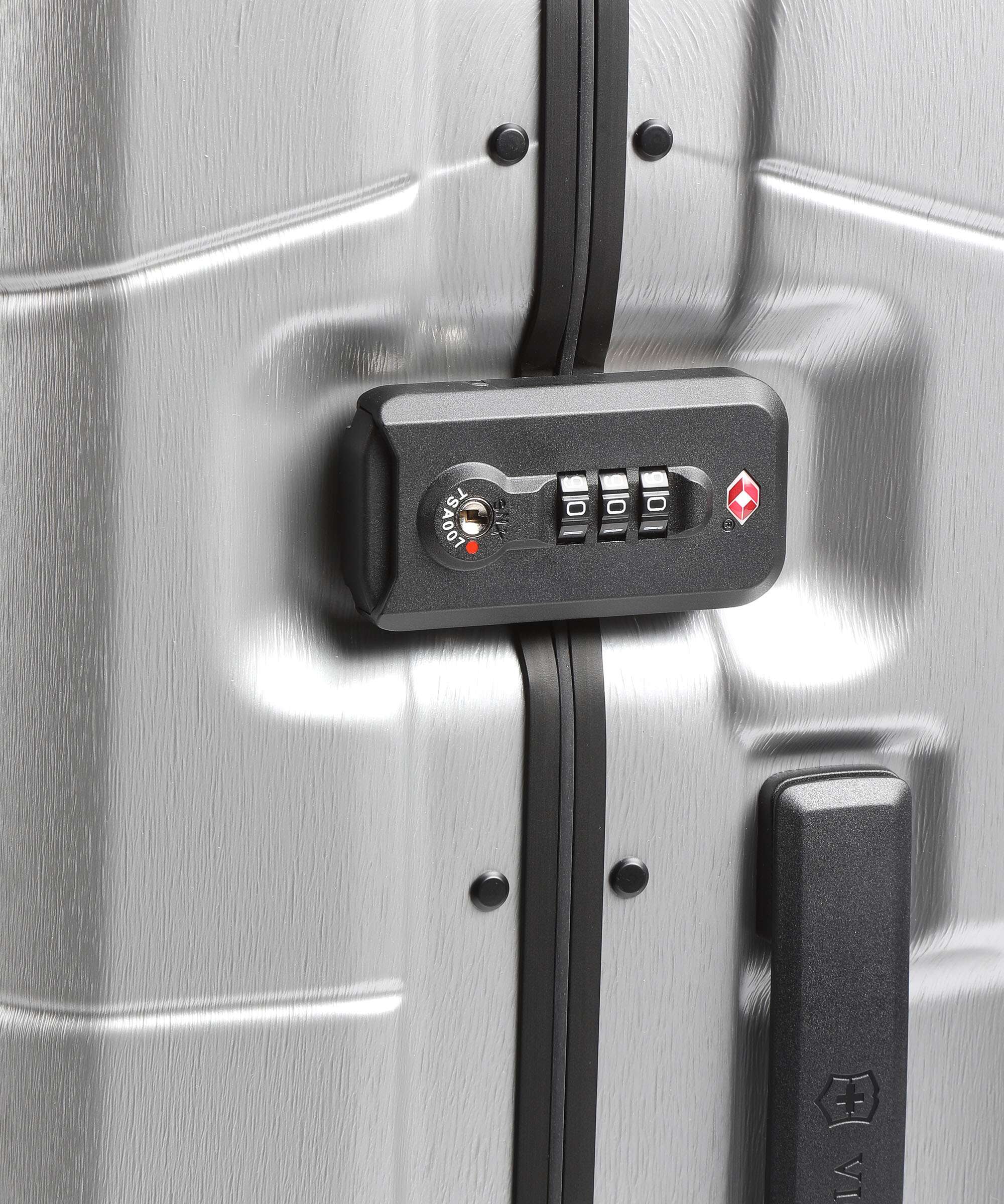 Victorinox Lexicon Framed Spinner (4 wheels) silver