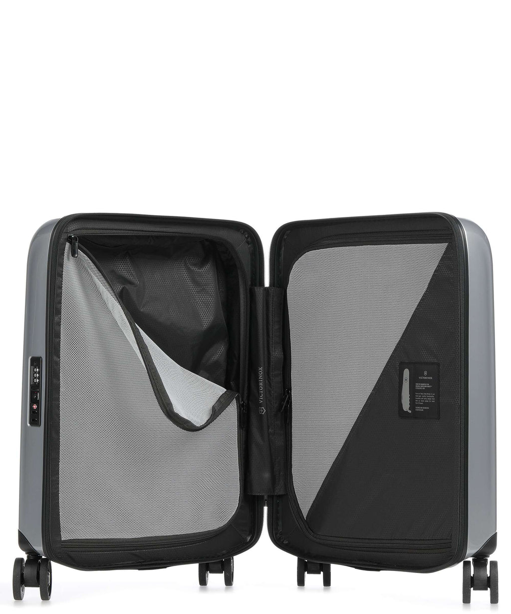 Victorinox Airox Global Spinner (4 wheels) silver