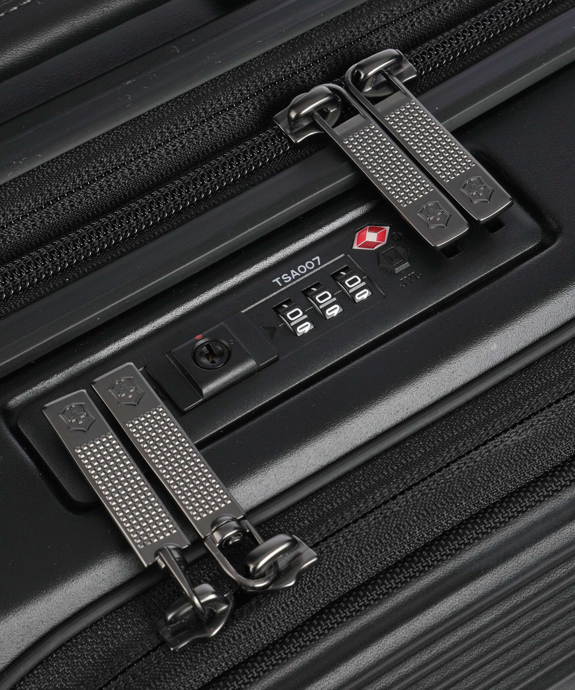Victorinox Mythic Frequent Flyer Spinner (4 wheels) black