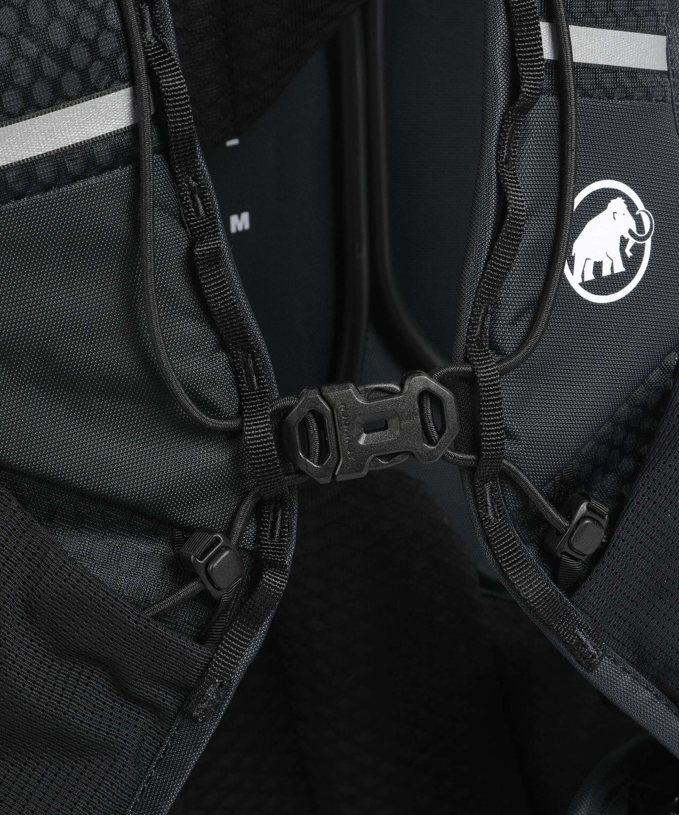 Mammut Ducan Spine 28-35 Hiking backpack marsh/black