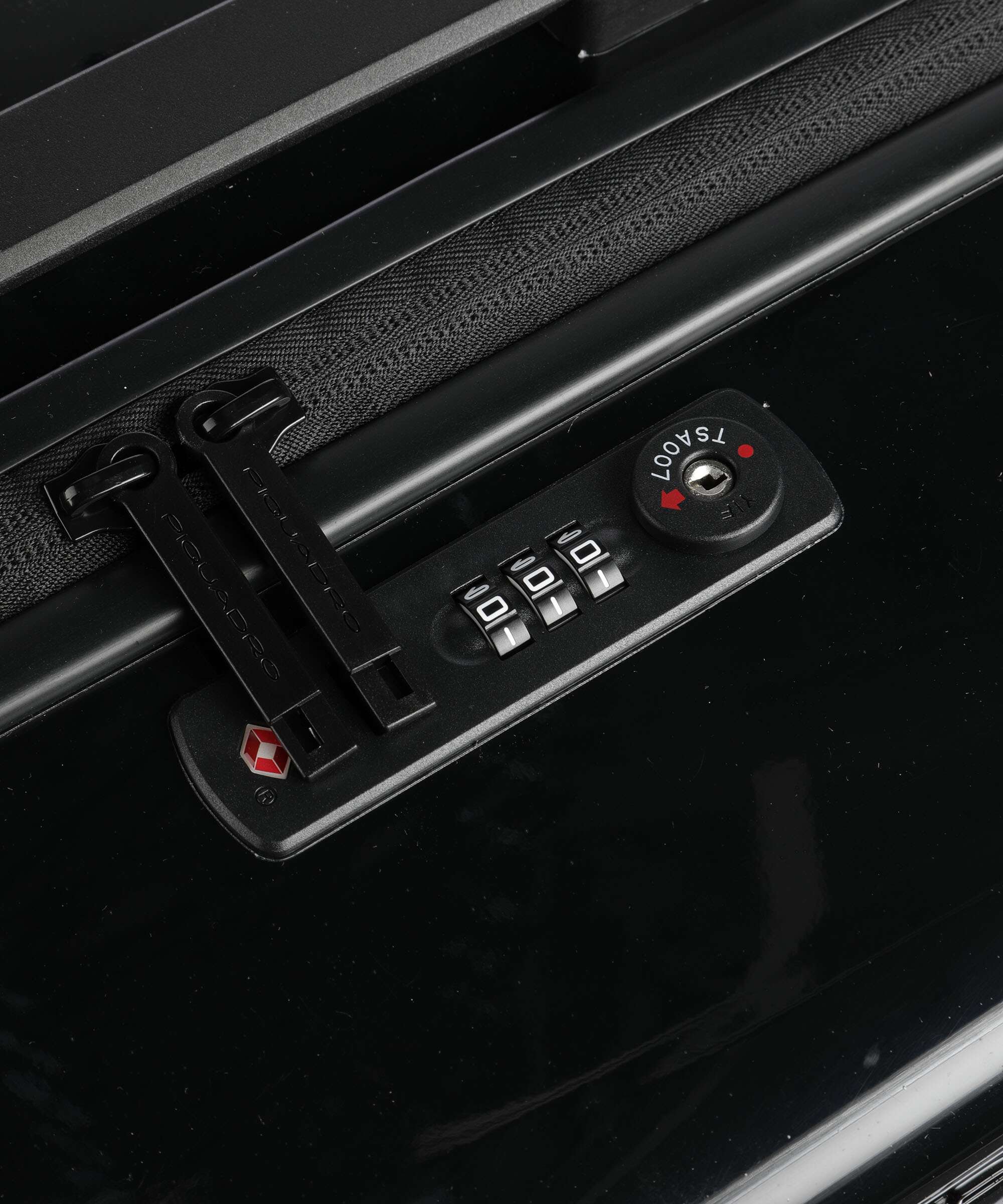 Piquadro SK Spinner (4 wheels) nero