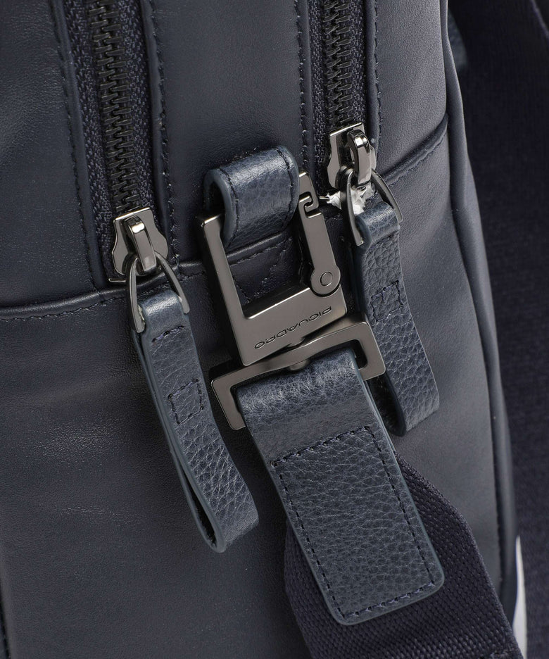 Piquadro Pan Briefcase blue
