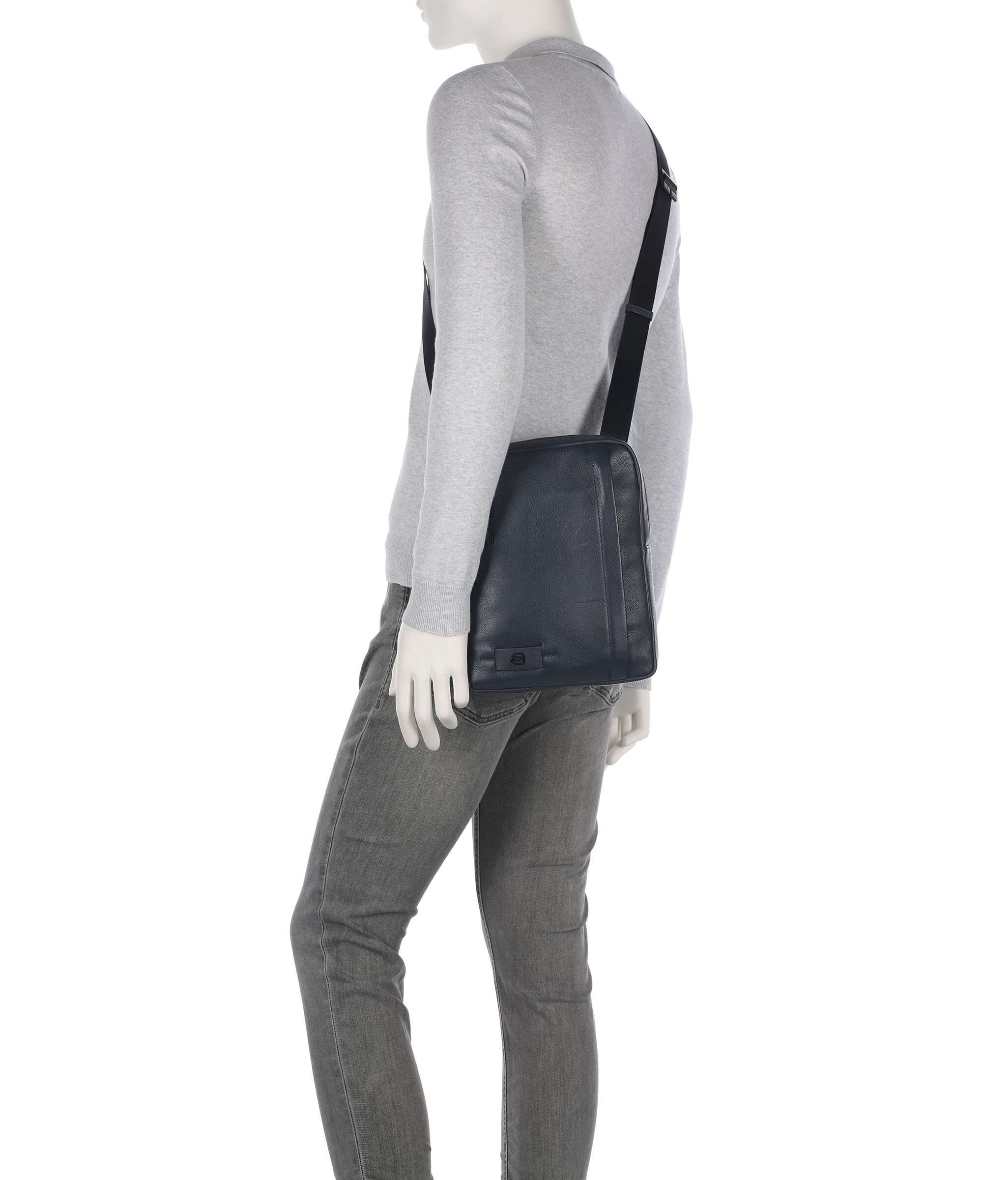 Piquadro W137 Crossbody bag blu