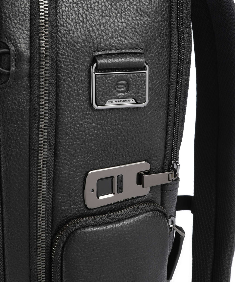 Piquadro Modus Easyjet Travel backpack black