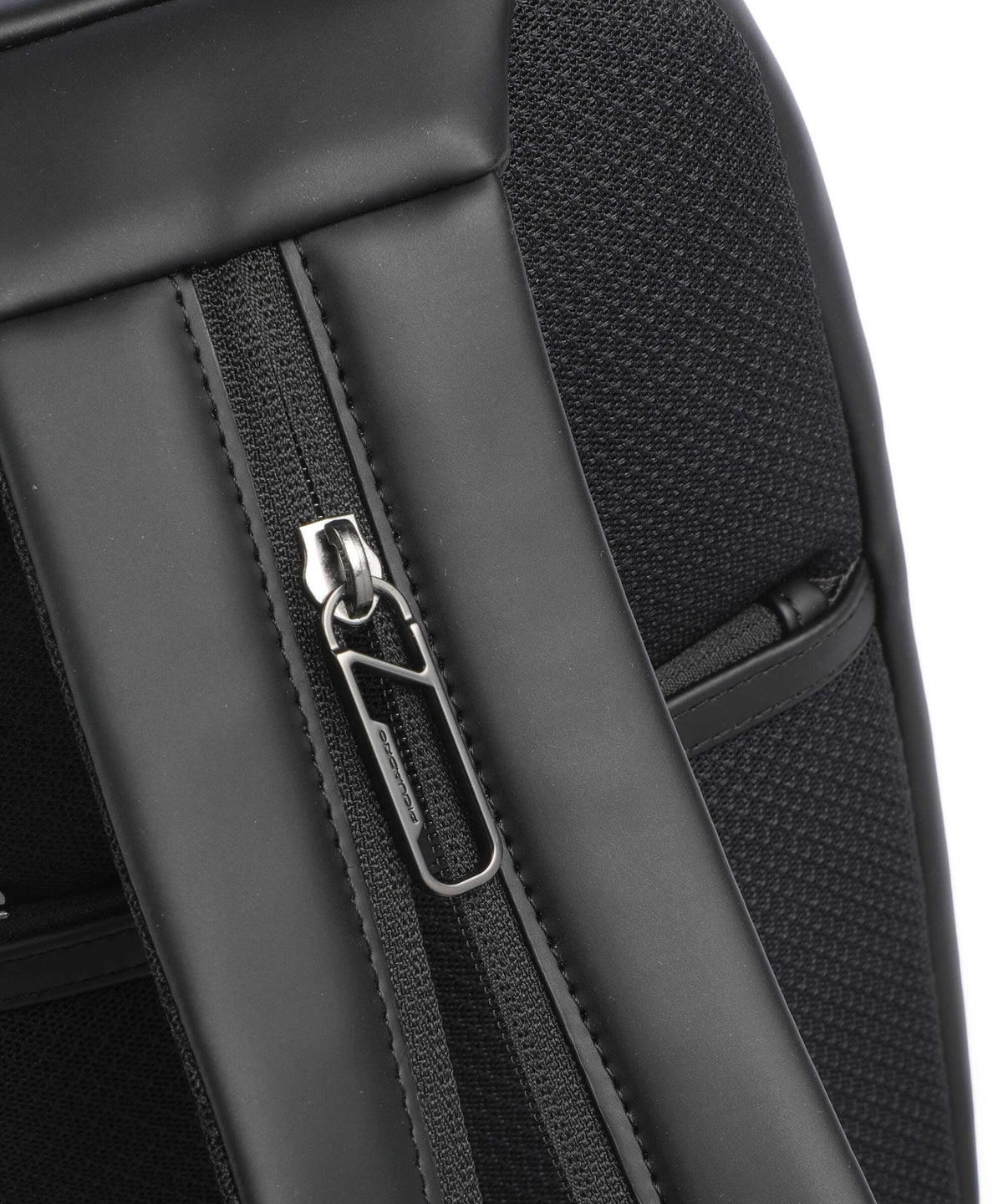 Piquadro Rover  4 Sling bag black