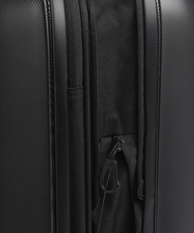 Mandarina Duck Logoduck+ Spinner (4 wheels) black