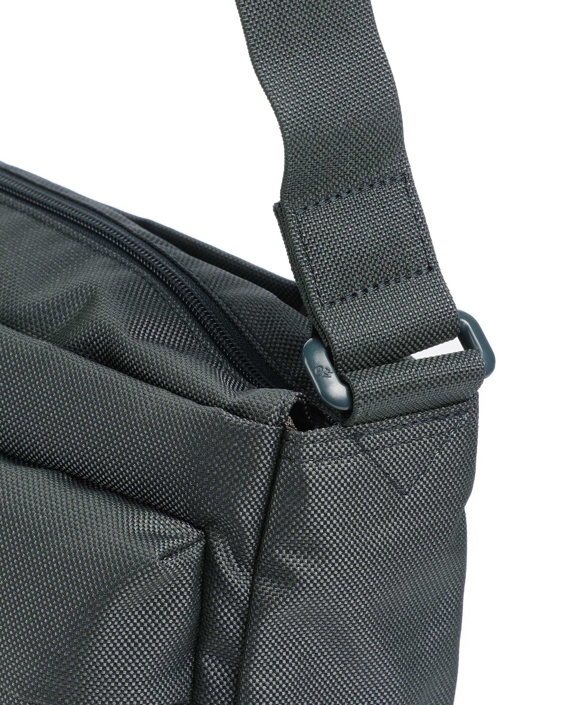 Mandarina Duck MD20 Shoulder bag pine green