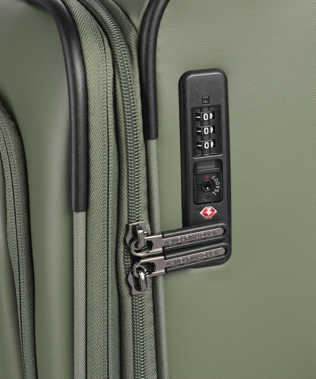 Mandarina Duck Coated Spinner (4 wheels) pine green