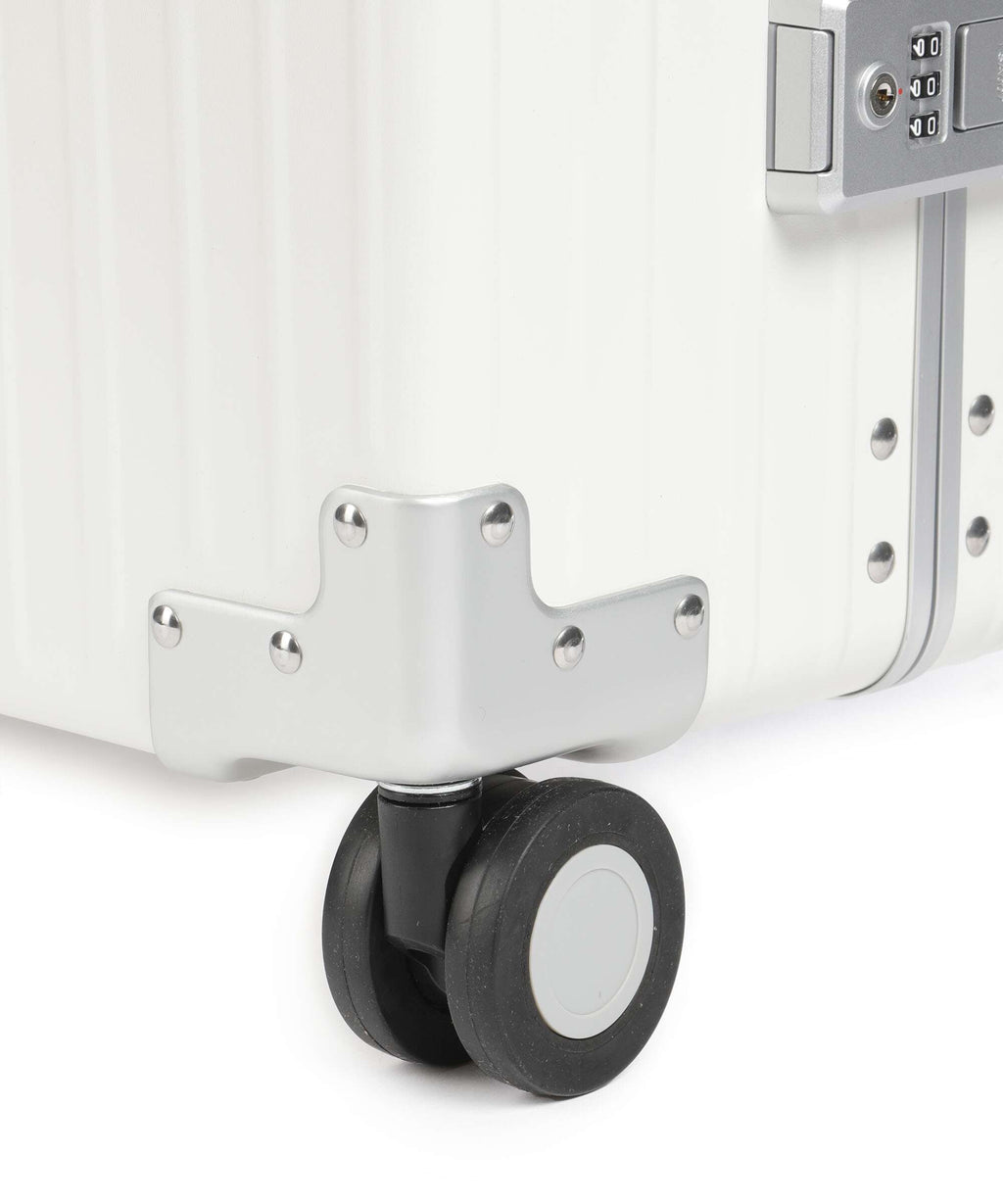 Aleon Fortis 26 Traveler Spinner (4 wheels) snow white