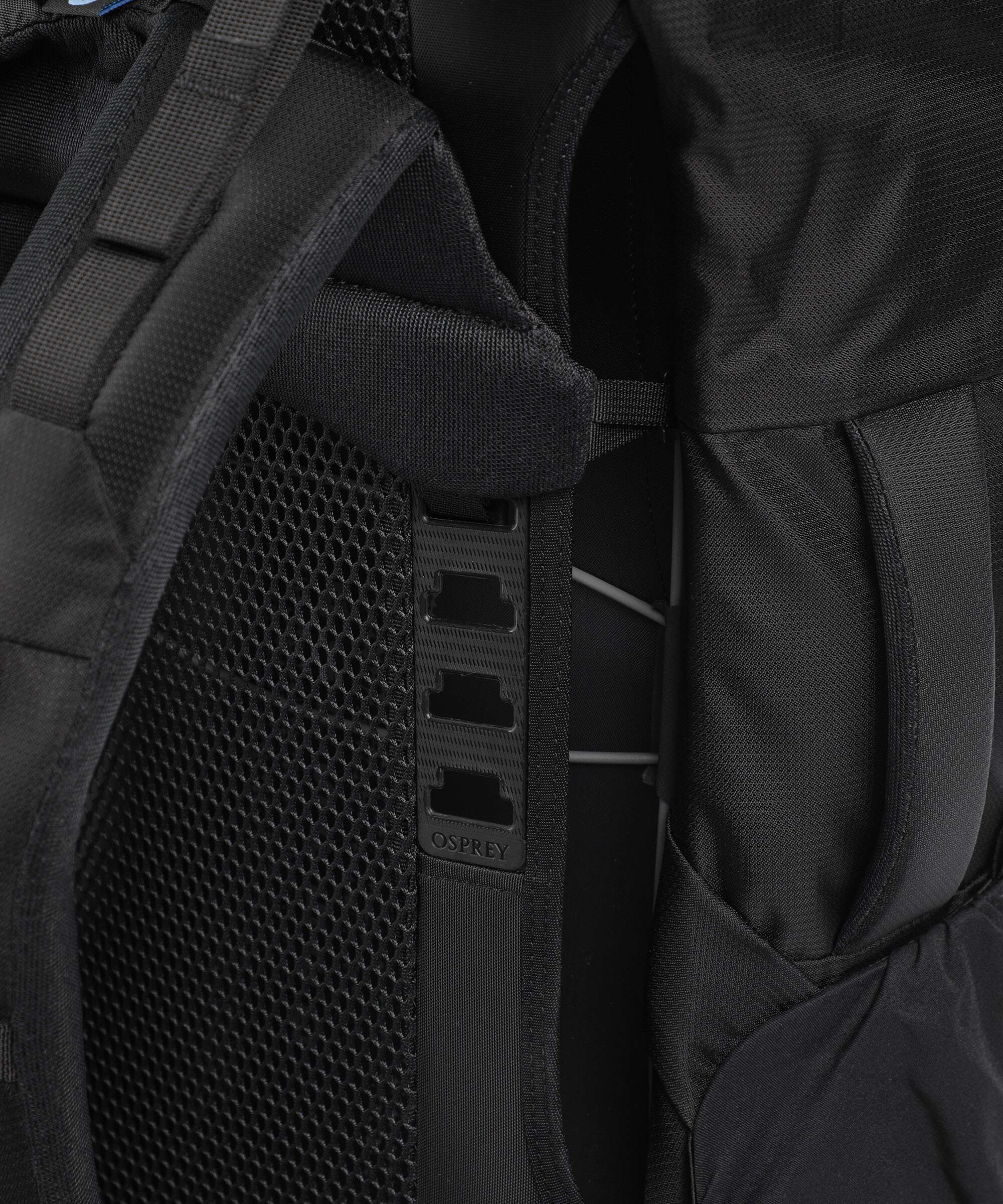 Osprey Farpoint Trek 70 Trekking backpack black