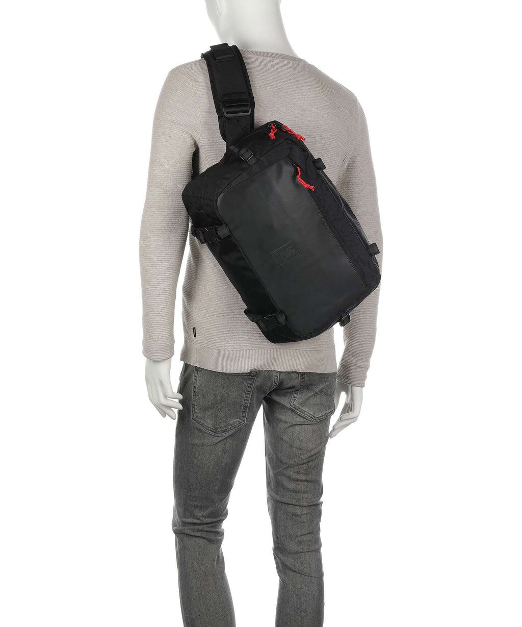 Chrome Kadet Max Crossbody bag black