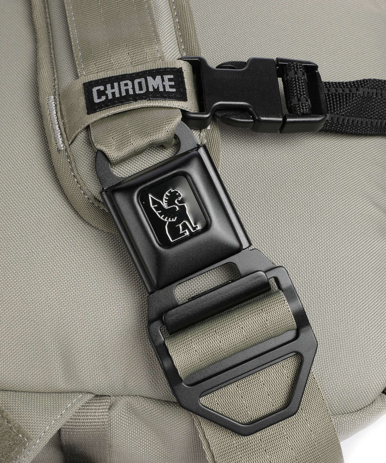 Chrome Kadet Max Crossbody bag sage