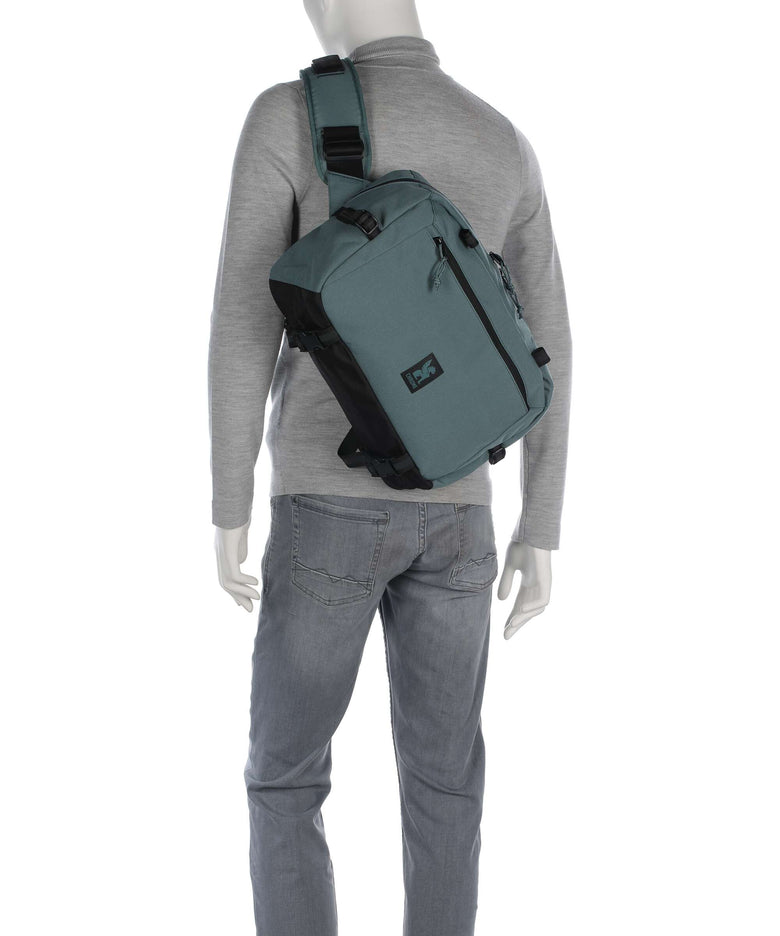 Chrome Kadet Max Messenger bag steel blue